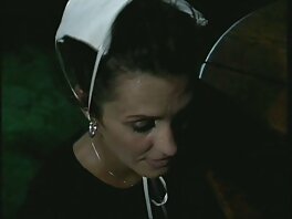 странна зряла курва баба и внук секс играе с дилдо